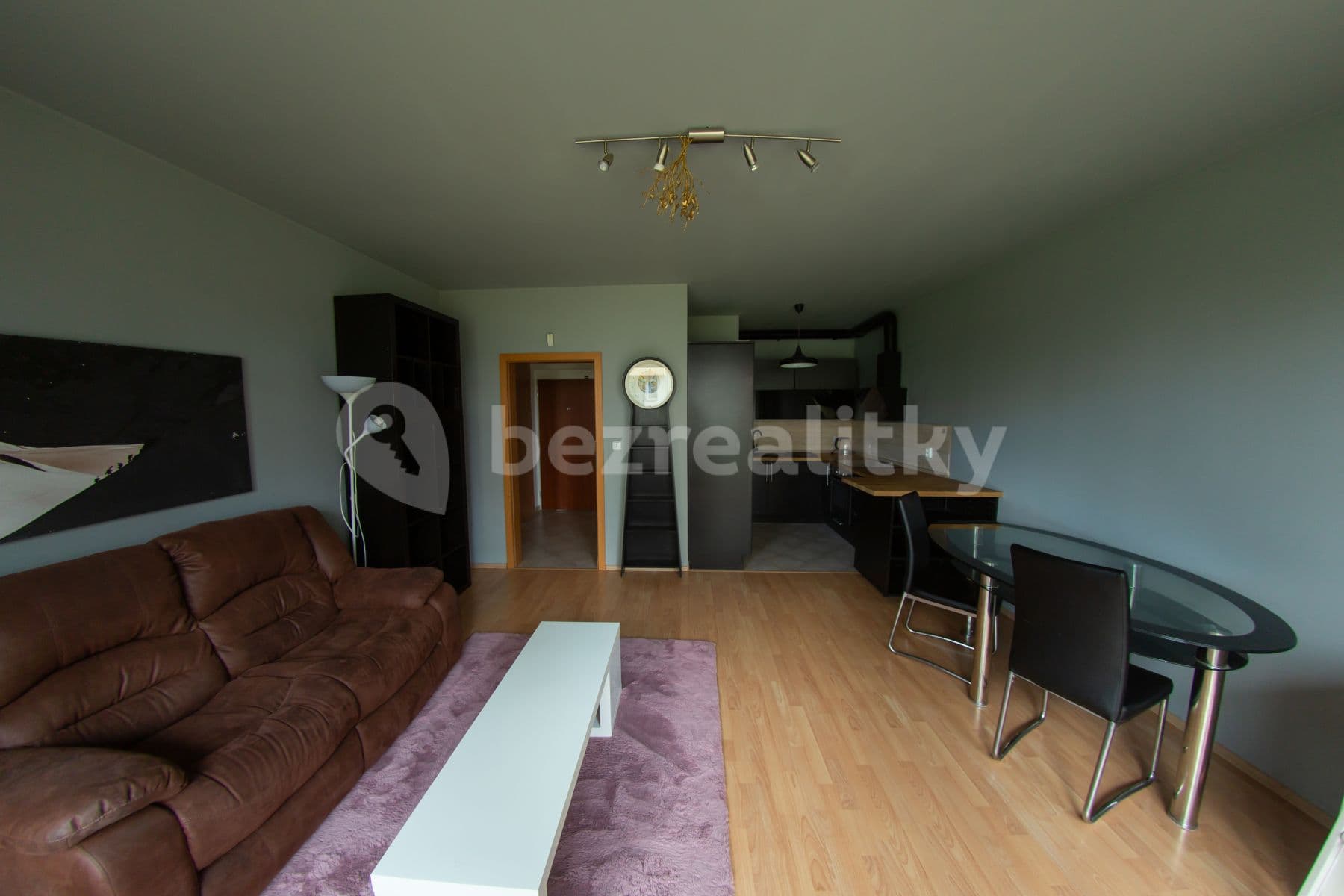 1 bedroom with open-plan kitchen flat to rent, 52 m², Sazovická, Prague, Prague 1 bedroom with open-plan kitchen flat to rent, 52 m², Sazovická, Prague, Prague