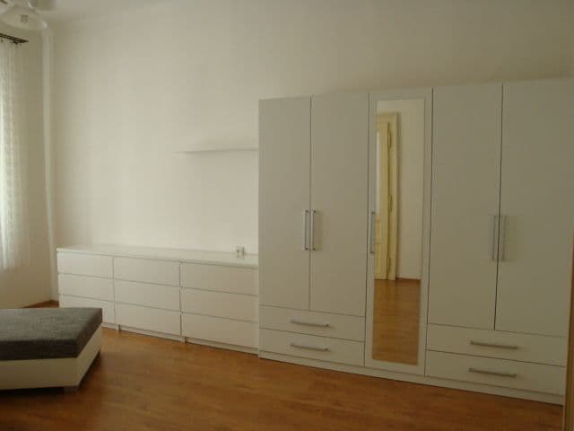 3 bedroom flat to rent, 95 m², Vrázova, Prague, Prague 3 bedroom flat to rent, 95 m², Vrázova, Prague, Prague