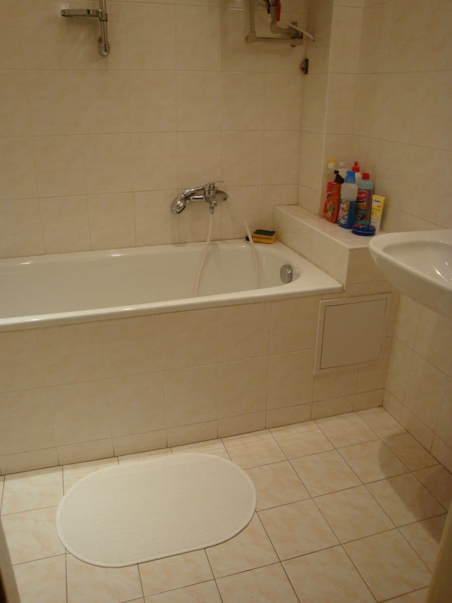 3 bedroom flat to rent, 95 m², Vrázova, Prague, Prague 3 bedroom flat to rent, 95 m², Vrázova, Prague, Prague