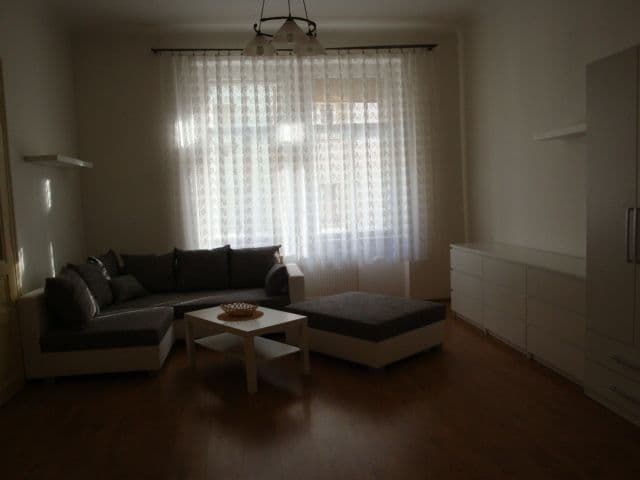 3 bedroom flat to rent, 95 m², Vrázova, Prague, Prague 3 bedroom flat to rent, 95 m², Vrázova, Prague, Prague