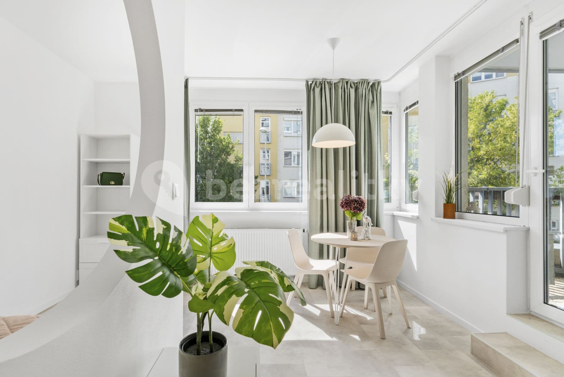 1 bedroom with open-plan kitchen flat to rent, 43 m², Jeřabinová, Prague, Prague 1 bedroom with open-plan kitchen flat to rent, 43 m², Jeřabinová, Prague, Prague