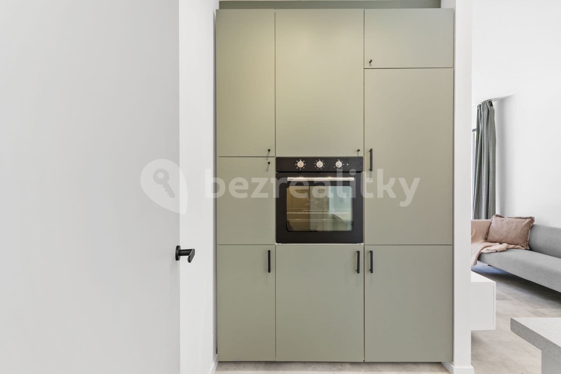 1 bedroom with open-plan kitchen flat to rent, 43 m², Jeřabinová, Prague, Prague 1 bedroom with open-plan kitchen flat to rent, 43 m², Jeřabinová, Prague, Prague