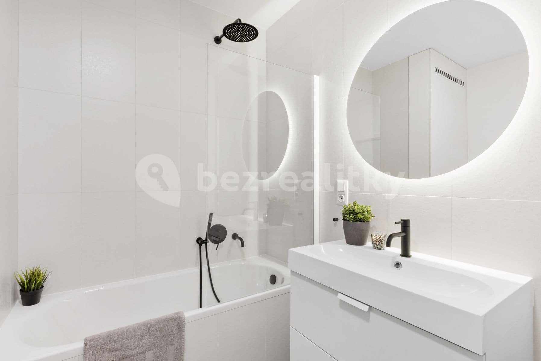 1 bedroom with open-plan kitchen flat to rent, 43 m², Jeřabinová, Prague, Prague 1 bedroom with open-plan kitchen flat to rent, 43 m², Jeřabinová, Prague, Prague