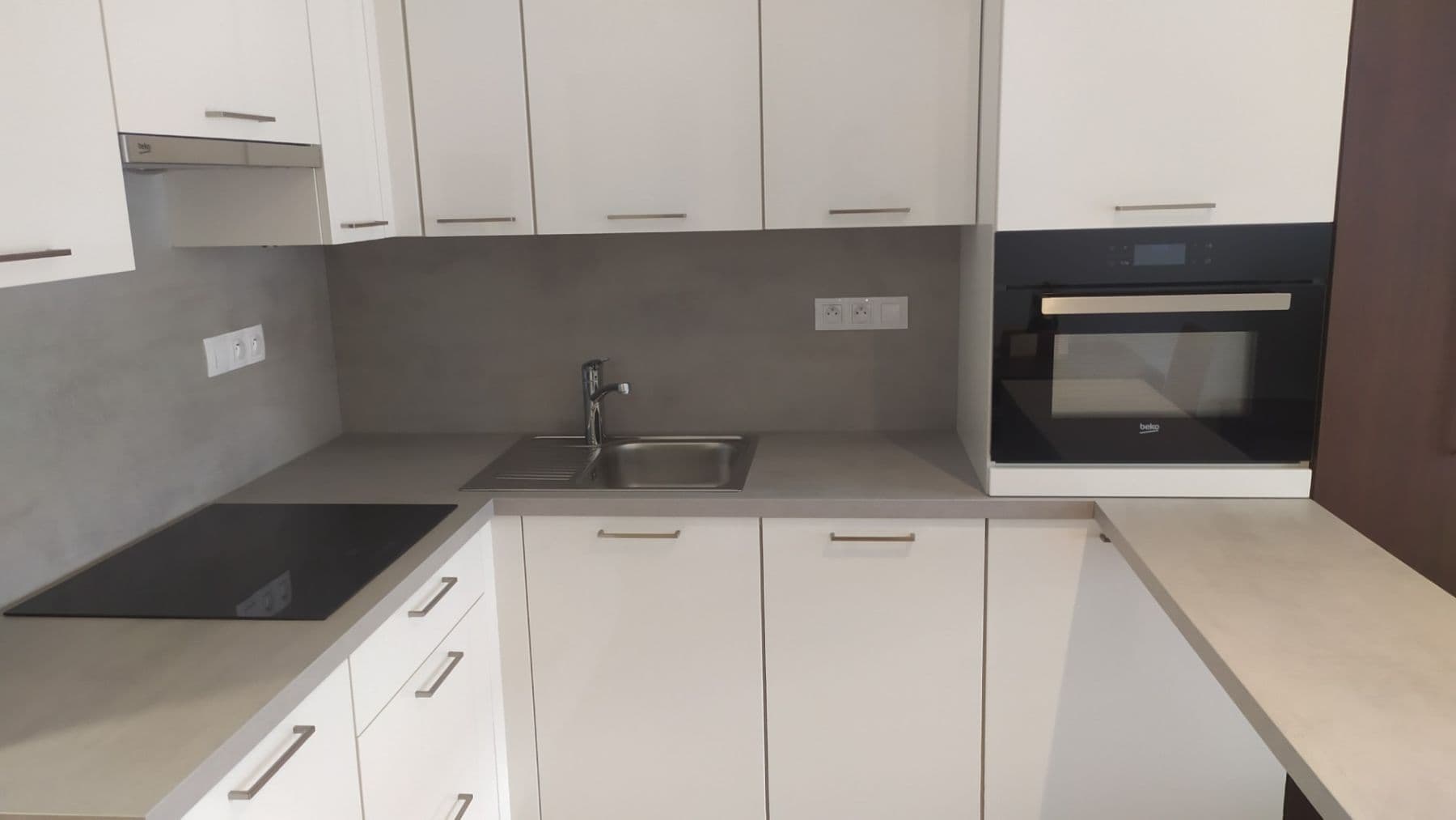 Studio flat to rent, 30 m², Mukařovského, Prague, Prague Studio flat to rent, 30 m², Mukařovského, Prague, Prague