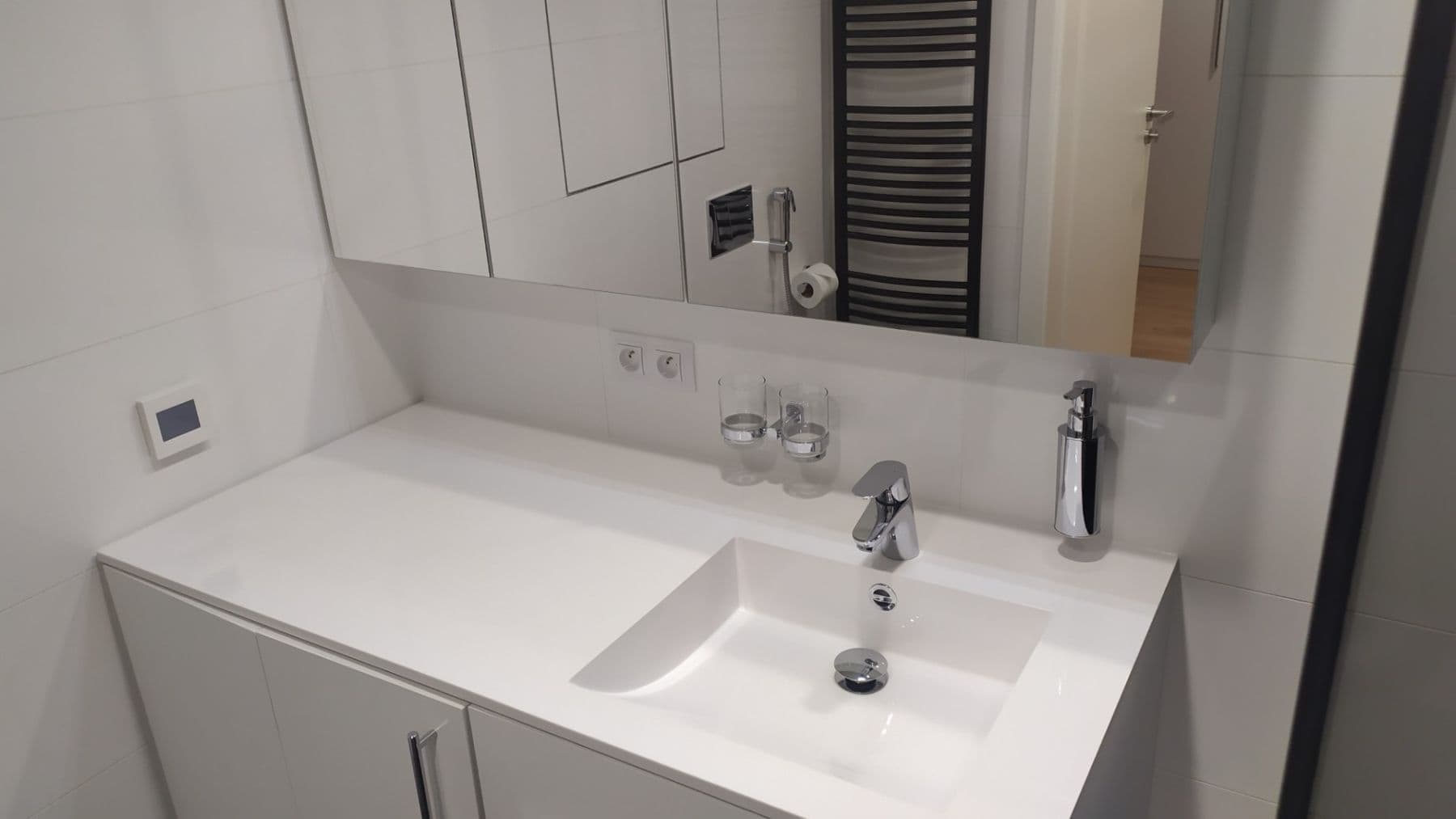 Studio flat to rent, 30 m², Mukařovského, Prague, Prague Studio flat to rent, 30 m², Mukařovského, Prague, Prague