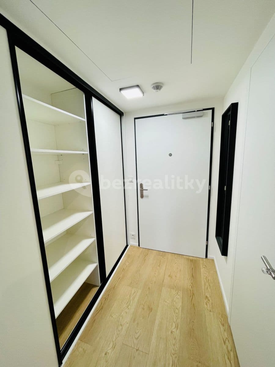 Studio flat to rent, 32 m², Vrbova, Prague, Prague Studio flat to rent, 32 m², Vrbova, Prague, Prague