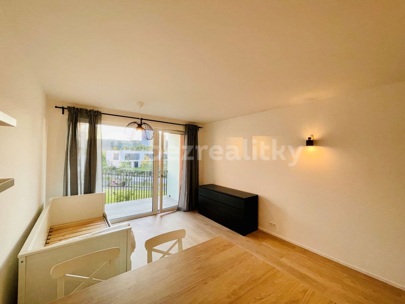 Studio flat to rent, 32 m², Vrbova, Prague, Prague Studio flat to rent, 32 m², Vrbova, Prague, Prague
