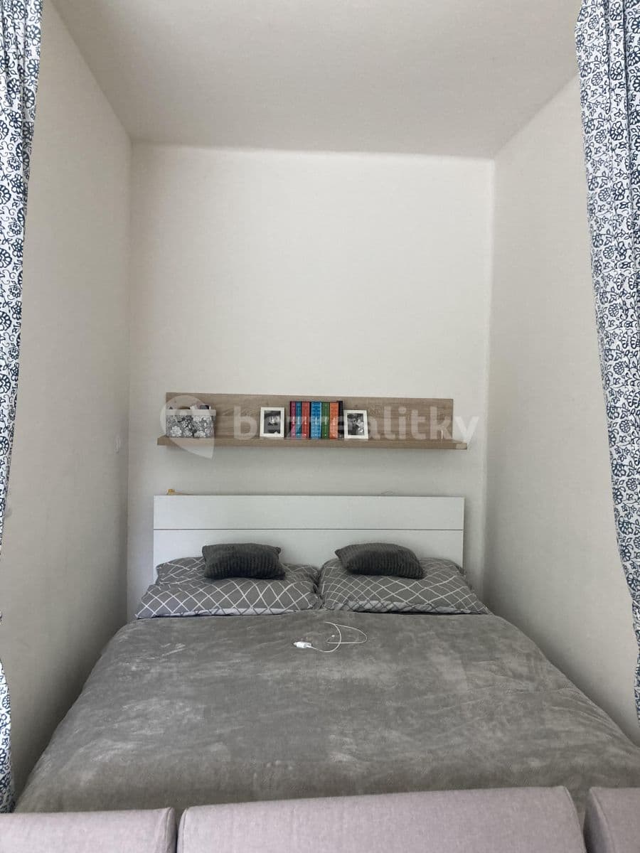 Studio flat to rent, 40 m², V Hlinkách, Beroun, Středočeský Region Studio flat to rent, 40 m², V Hlinkách, Beroun, Středočeský Region