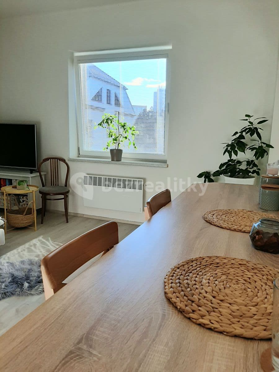 Studio flat to rent, 40 m², V Hlinkách, Beroun, Středočeský Region Studio flat to rent, 40 m², V Hlinkách, Beroun, Středočeský Region