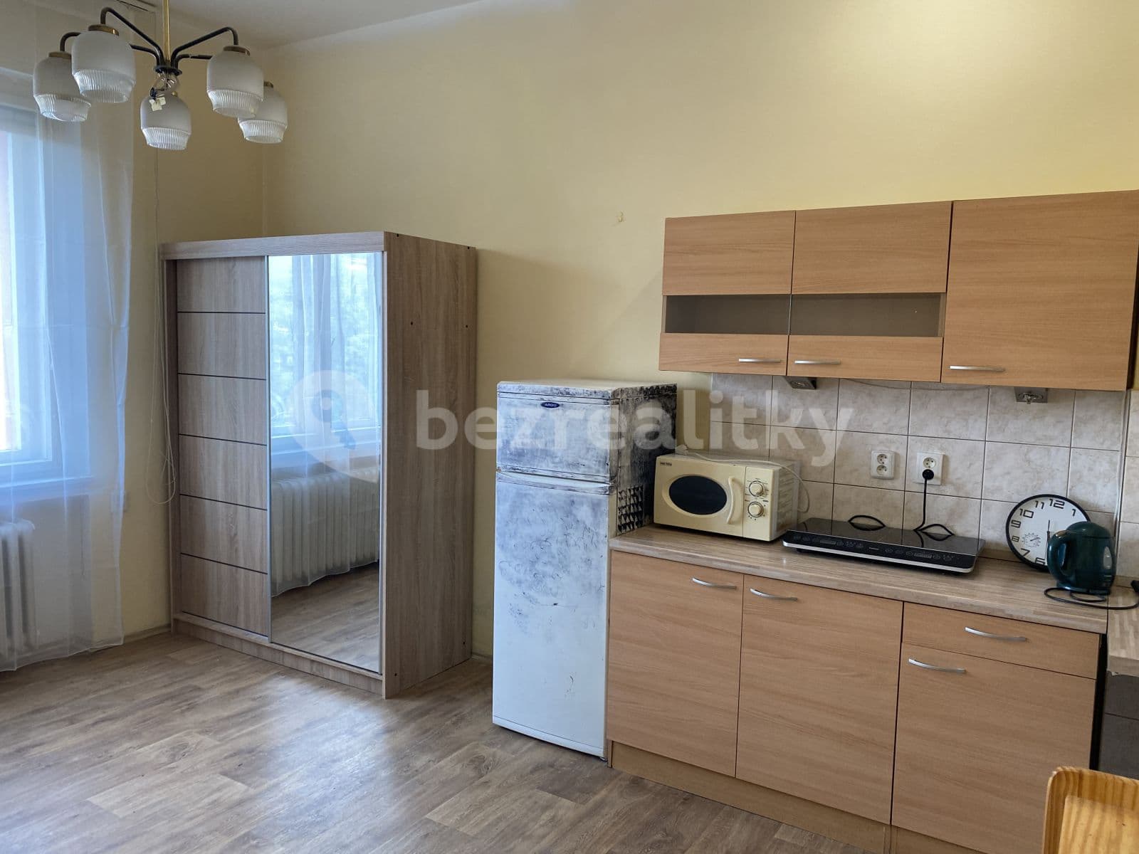 Small studio flat to rent, 22 m², Růžový palouček, Ústí nad Labem, Ústecký Region Small studio flat to rent, 22 m², Růžový palouček, Ústí nad Labem, Ústecký Region