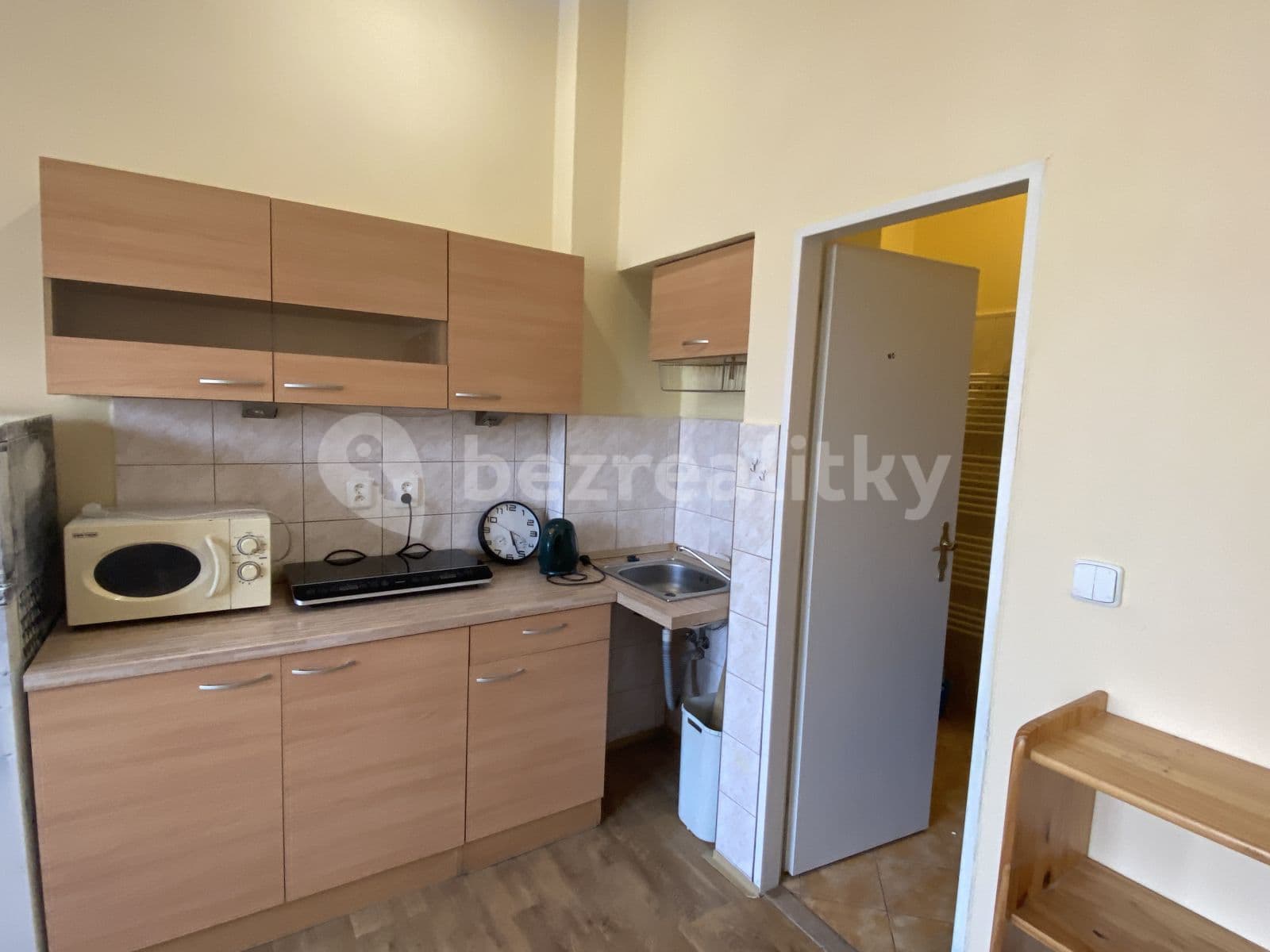 Small studio flat to rent, 22 m², Růžový palouček, Ústí nad Labem, Ústecký Region Small studio flat to rent, 22 m², Růžový palouček, Ústí nad Labem, Ústecký Region