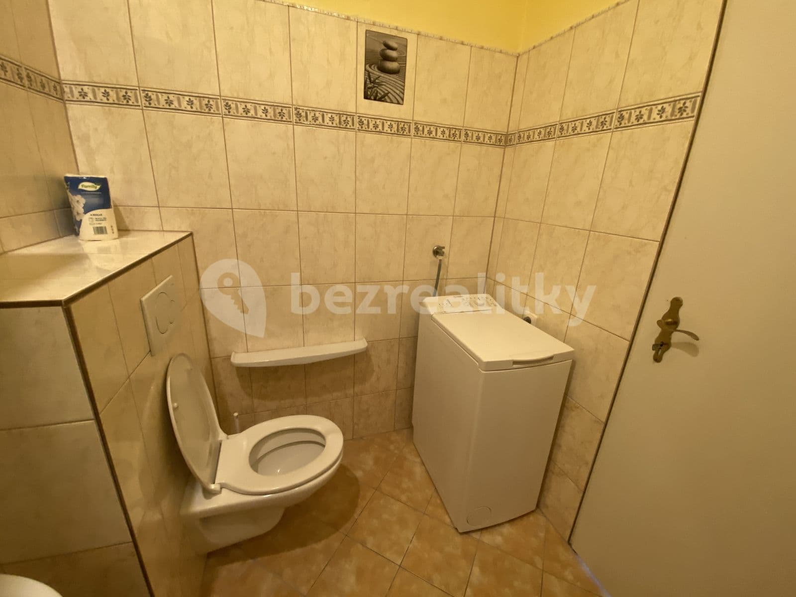 Small studio flat to rent, 22 m², Růžový palouček, Ústí nad Labem, Ústecký Region Small studio flat to rent, 22 m², Růžový palouček, Ústí nad Labem, Ústecký Region