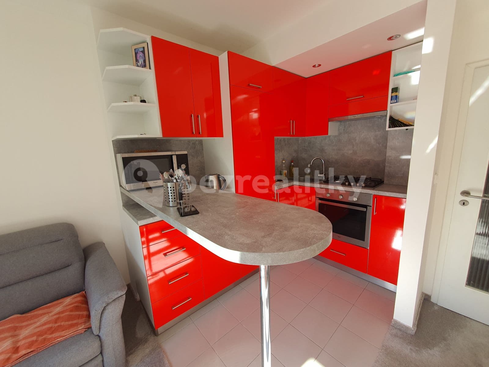 2 bedroom with open-plan kitchen flat to rent, 63 m², Táborská, Prague, Prague 2 bedroom with open-plan kitchen flat to rent, 63 m², Táborská, Prague, Prague