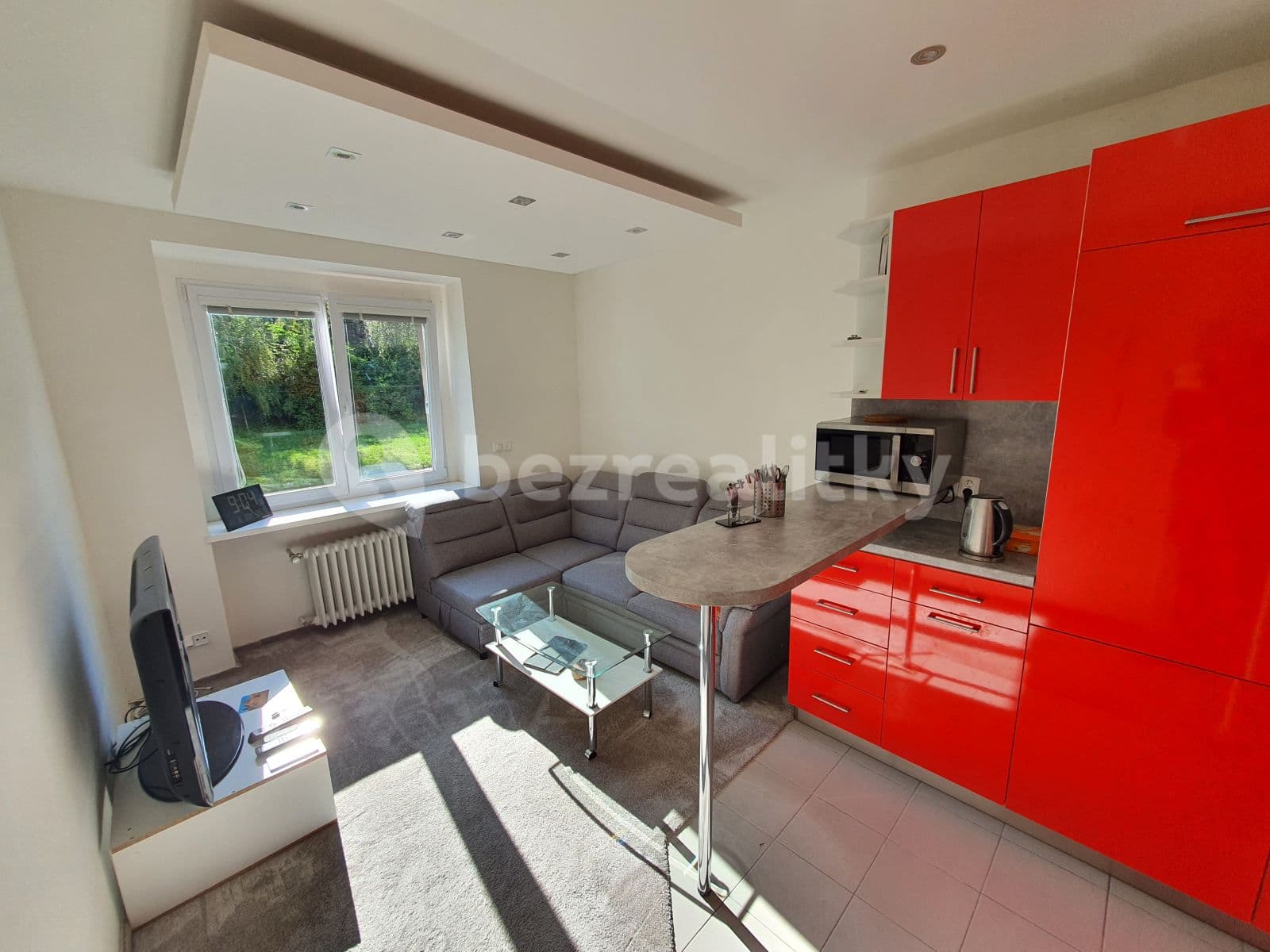 2 bedroom with open-plan kitchen flat to rent, 63 m², Táborská, Prague, Prague 2 bedroom with open-plan kitchen flat to rent, 63 m², Táborská, Prague, Prague