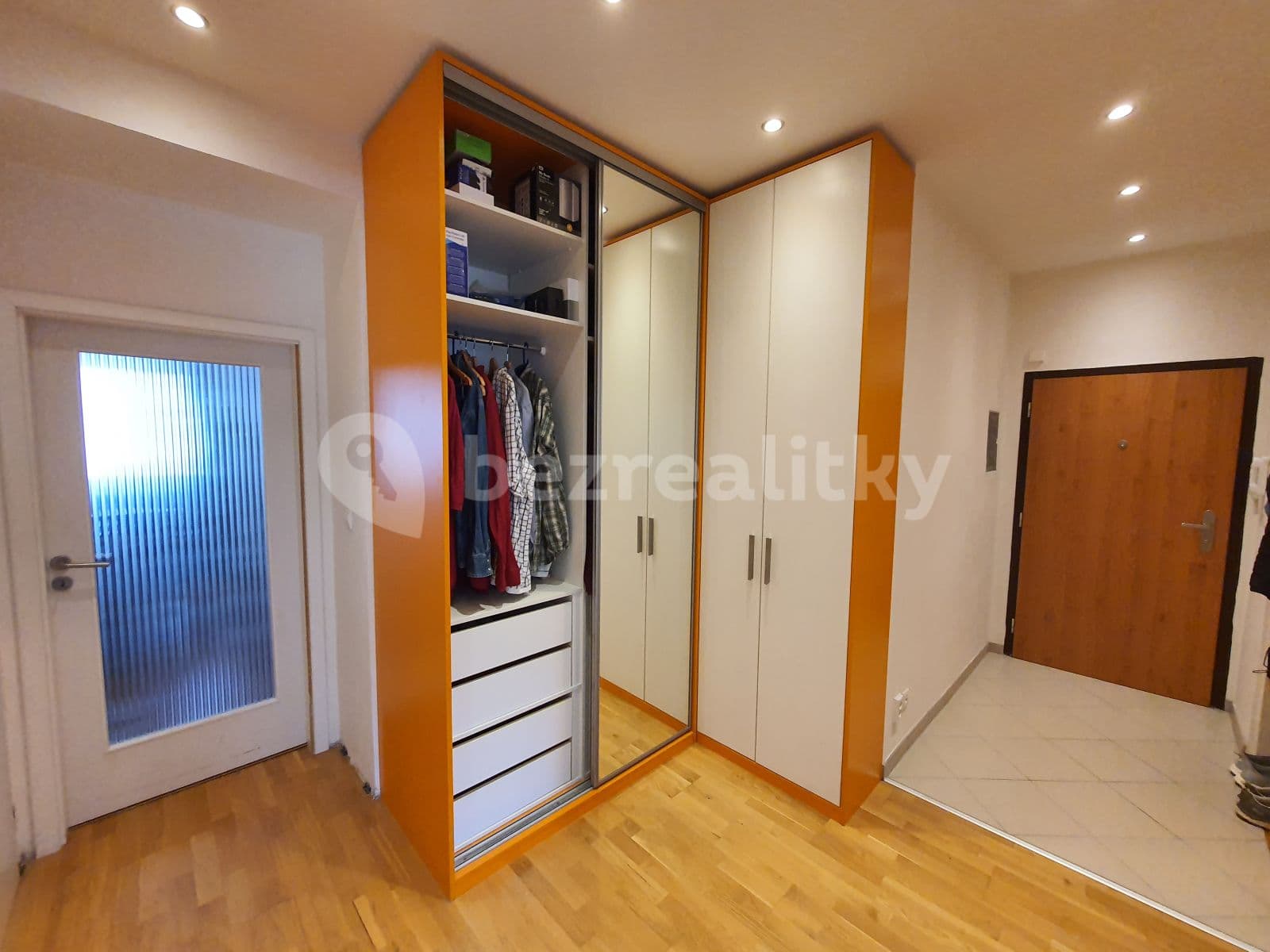2 bedroom with open-plan kitchen flat to rent, 63 m², Táborská, Prague, Prague 2 bedroom with open-plan kitchen flat to rent, 63 m², Táborská, Prague, Prague