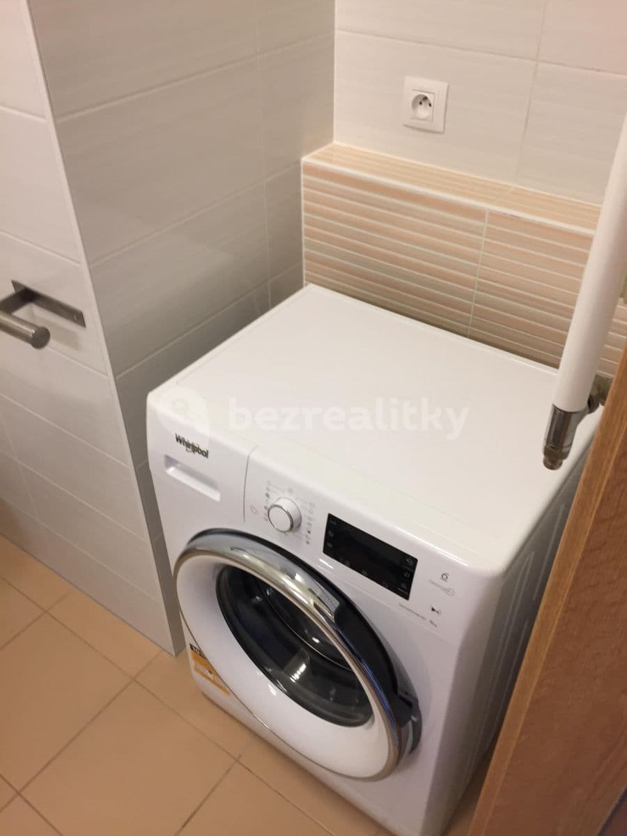 Studio flat to rent, 29 m², U Slovanky, Prague, Prague Studio flat to rent, 29 m², U Slovanky, Prague, Prague