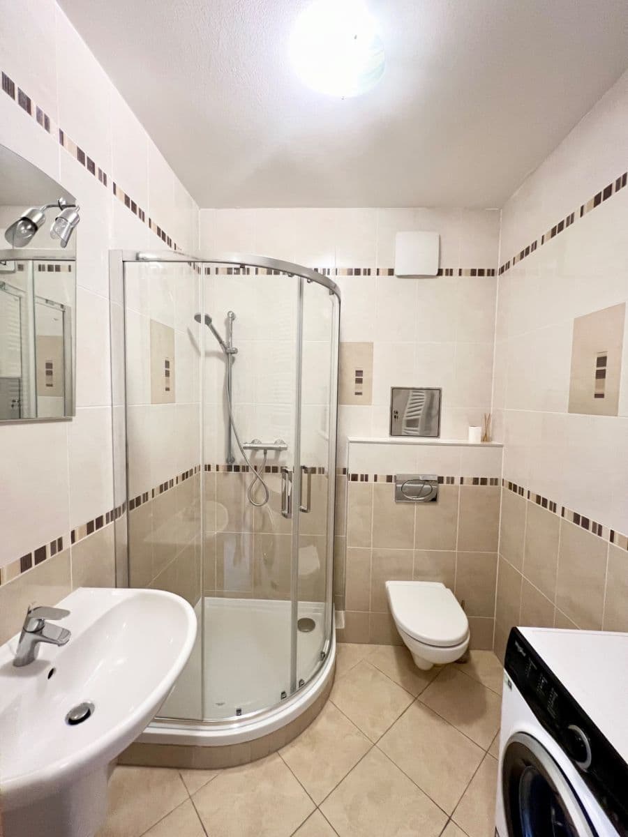 Studio flat for sale, 38 m², Nademlejnská, Prague, Prague Studio flat for sale, 38 m², Nademlejnská, Prague, Prague
