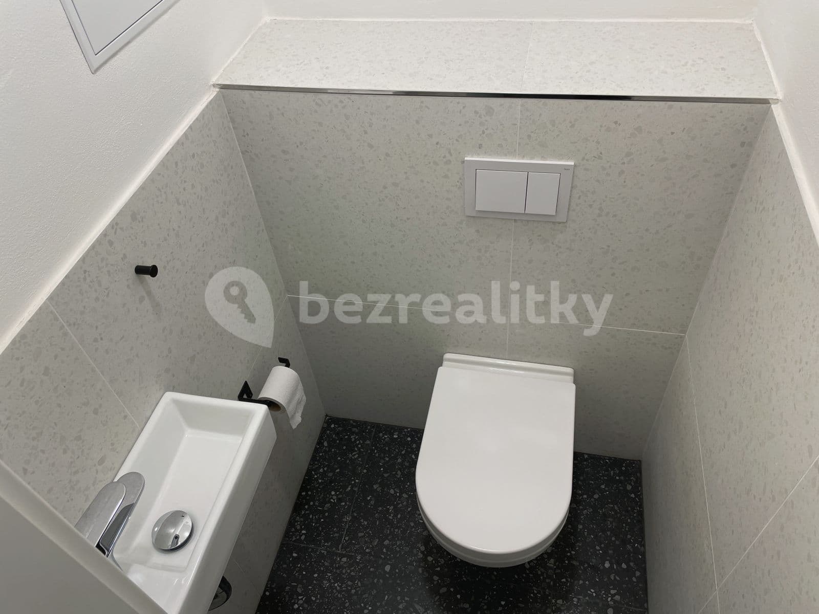 Small studio flat to rent, 29 m², U Družstva Ideál, Prague, Prague Small studio flat to rent, 29 m², U Družstva Ideál, Prague, Prague