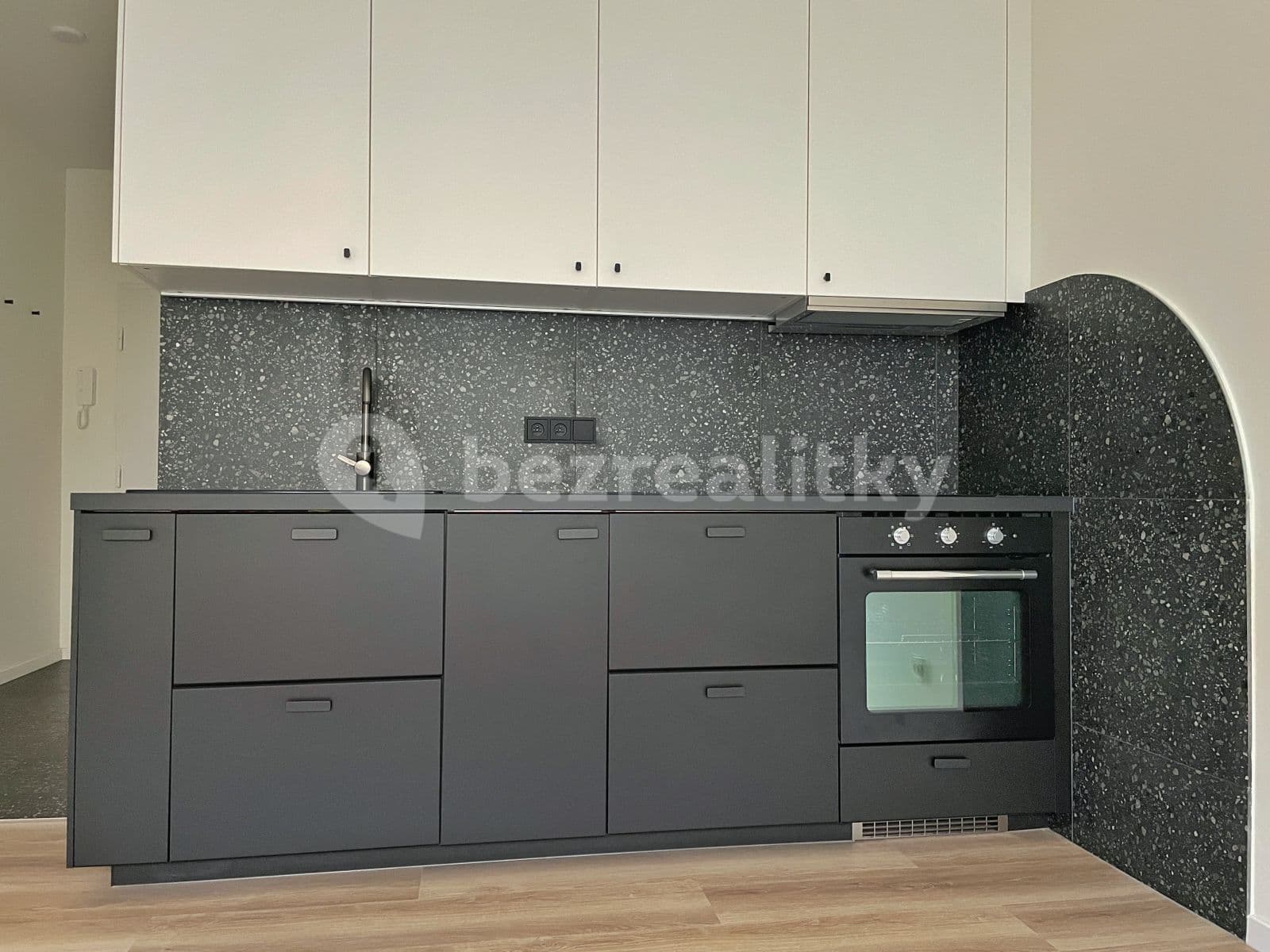 Small studio flat to rent, 29 m², U Družstva Ideál, Prague, Prague Small studio flat to rent, 29 m², U Družstva Ideál, Prague, Prague