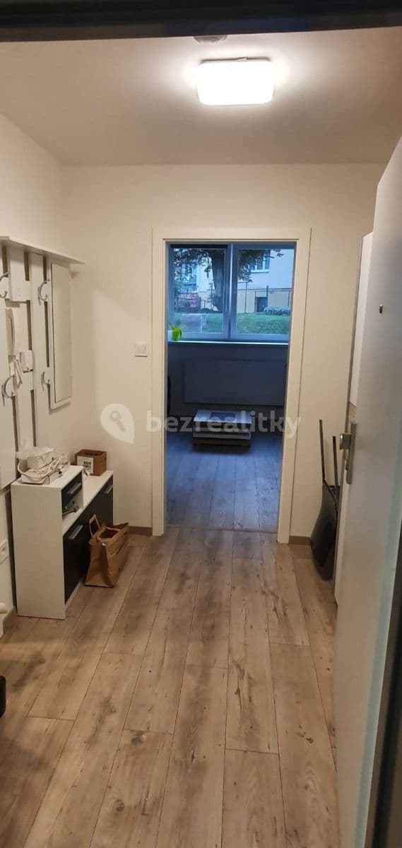 Studio flat to rent, 33 m², Limuzská, Prague, Prague Studio flat to rent, 33 m², Limuzská, Prague, Prague