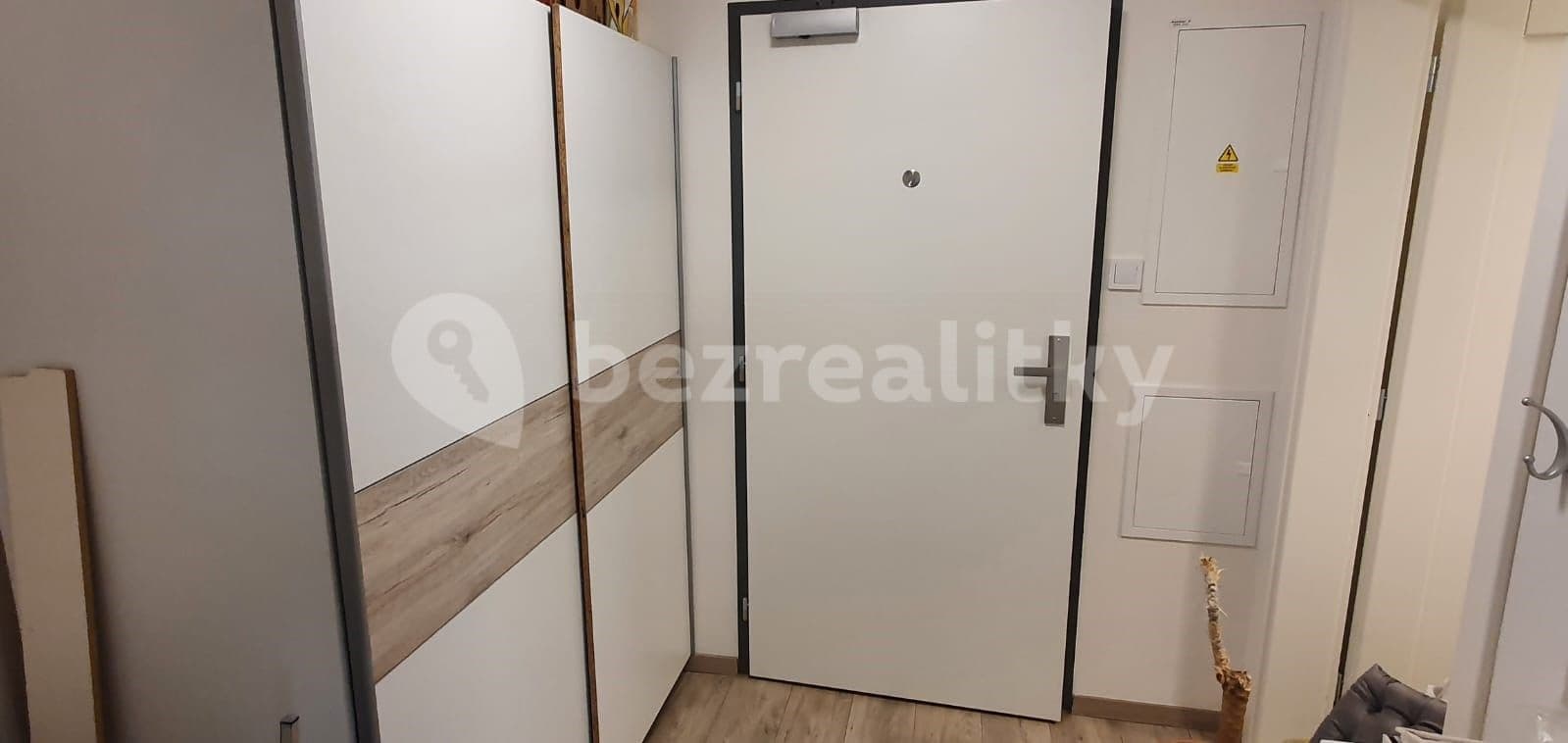 Studio flat to rent, 33 m², Limuzská, Prague, Prague Studio flat to rent, 33 m², Limuzská, Prague, Prague