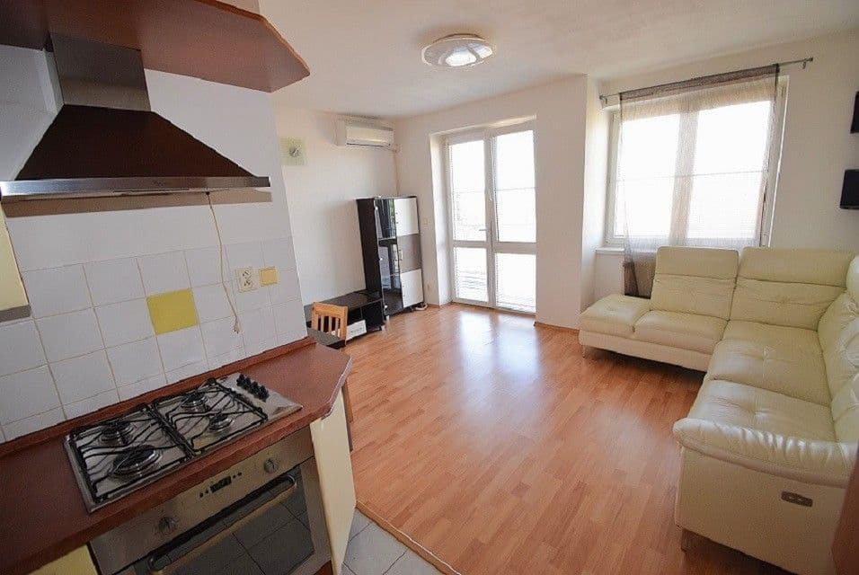 1 bedroom with open-plan kitchen flat for sale, 62 m², Modletice, Středočeský Region 1 bedroom with open-plan kitchen flat for sale, 62 m², Modletice, Středočeský Region