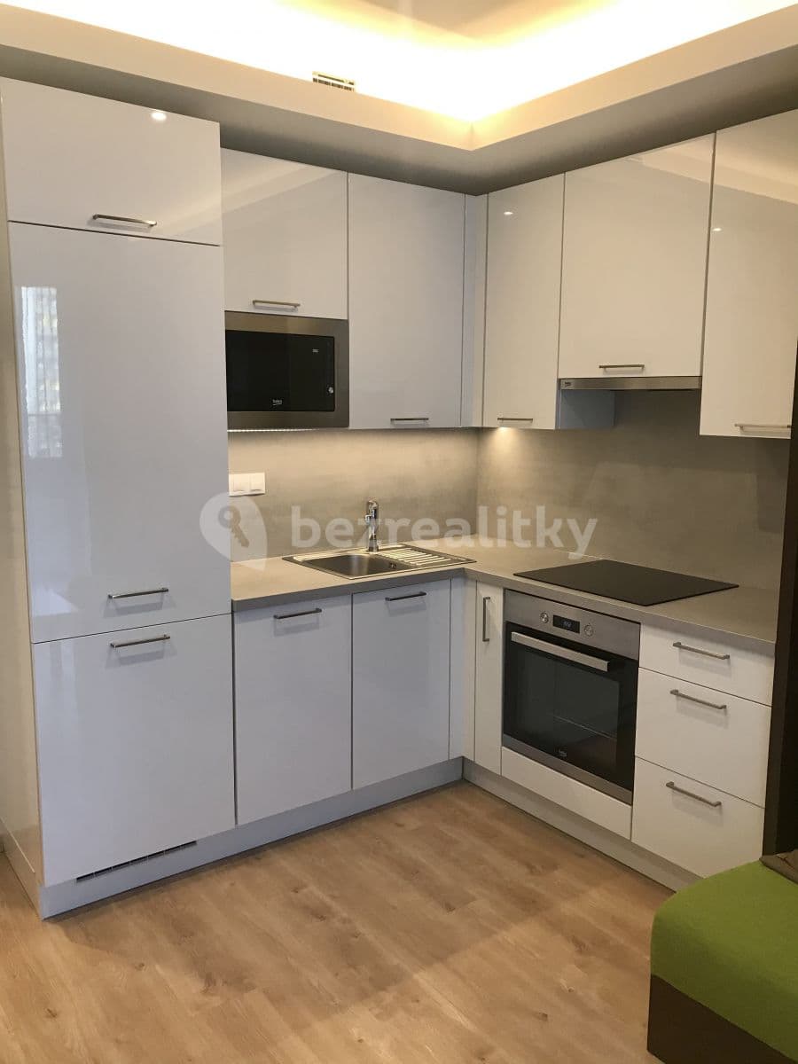 Studio flat to rent, 26 m², Mukařovského, Prague, Prague Studio flat to rent, 26 m², Mukařovského, Prague, Prague