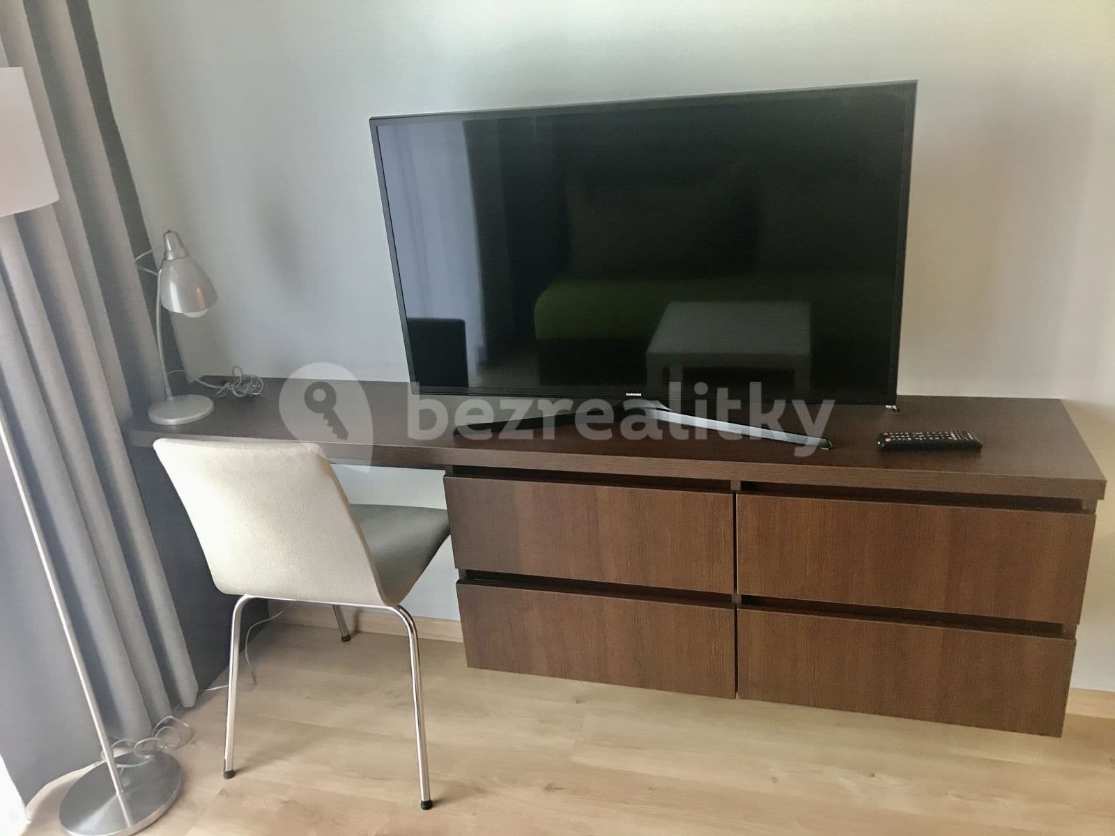 Studio flat to rent, 26 m², Mukařovského, Prague, Prague Studio flat to rent, 26 m², Mukařovského, Prague, Prague