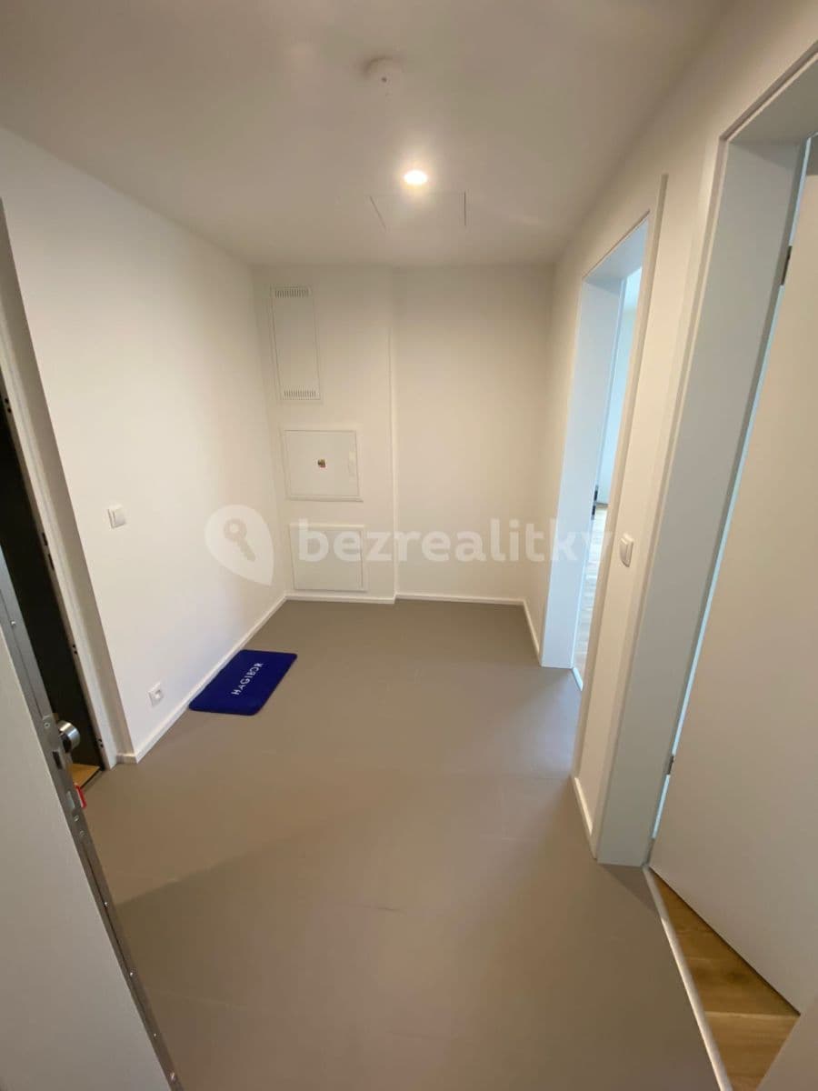 1 bedroom with open-plan kitchen flat to rent, 56 m², Ramonova, Prague, Prague 1 bedroom with open-plan kitchen flat to rent, 56 m², Ramonova, Prague, Prague