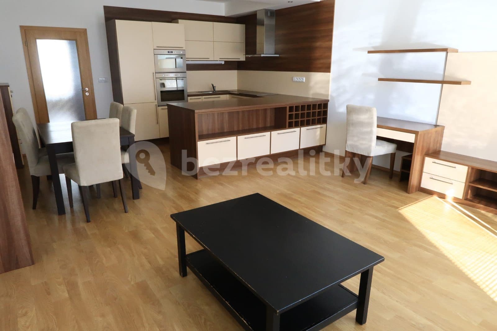 2 bedroom with open-plan kitchen flat to rent, 80 m², Sazovická, Prague, Prague 2 bedroom with open-plan kitchen flat to rent, 80 m², Sazovická, Prague, Prague