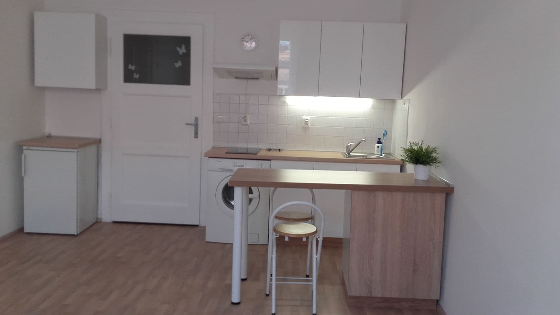 Small studio flat to rent, 27 m², Písecká, Prague, Prague Small studio flat to rent, 27 m², Písecká, Prague, Prague