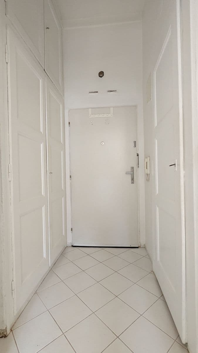 Small studio flat to rent, 27 m², Písecká, Prague, Prague Small studio flat to rent, 27 m², Písecká, Prague, Prague