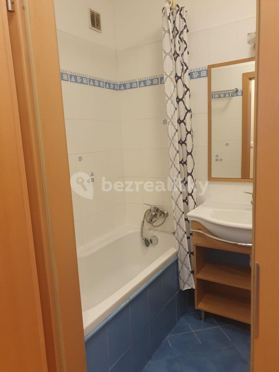 2 bedroom with open-plan kitchen flat to rent, 68 m², Březinova, Kolín, Středočeský Region 2 bedroom with open-plan kitchen flat to rent, 68 m², Březinova, Kolín, Středočeský Region