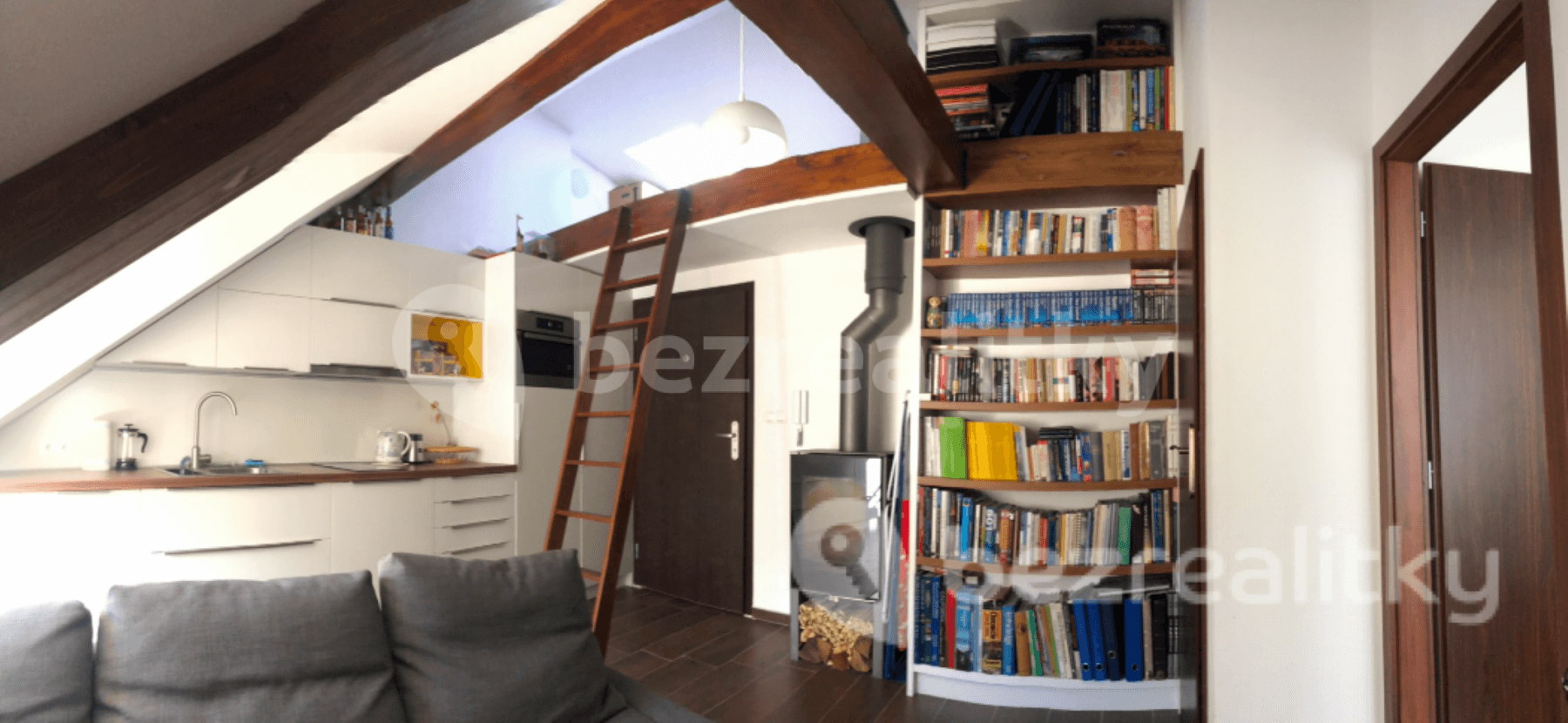 2 bedroom flat to rent, 30 m², Grösslingová, Bratislava - mestská časť Staré Mesto, Bratislavský Region 2 bedroom flat to rent, 30 m², Grösslingová, Bratislava - mestská časť Staré Mesto, Bratislavský Region