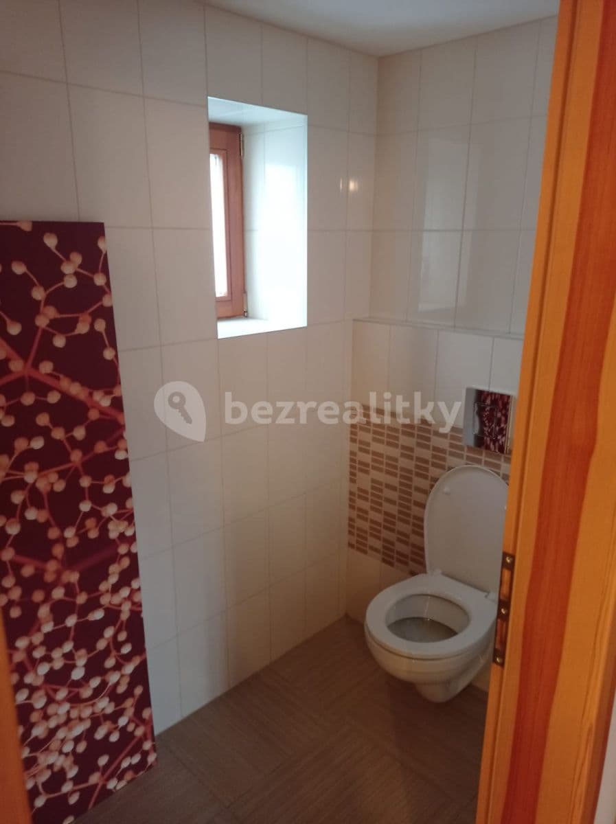 1 bedroom with open-plan kitchen flat to rent, 42 m², Pod Dálnicí, Králův Dvůr, Středočeský Region 1 bedroom with open-plan kitchen flat to rent, 42 m², Pod Dálnicí, Králův Dvůr, Středočeský Region