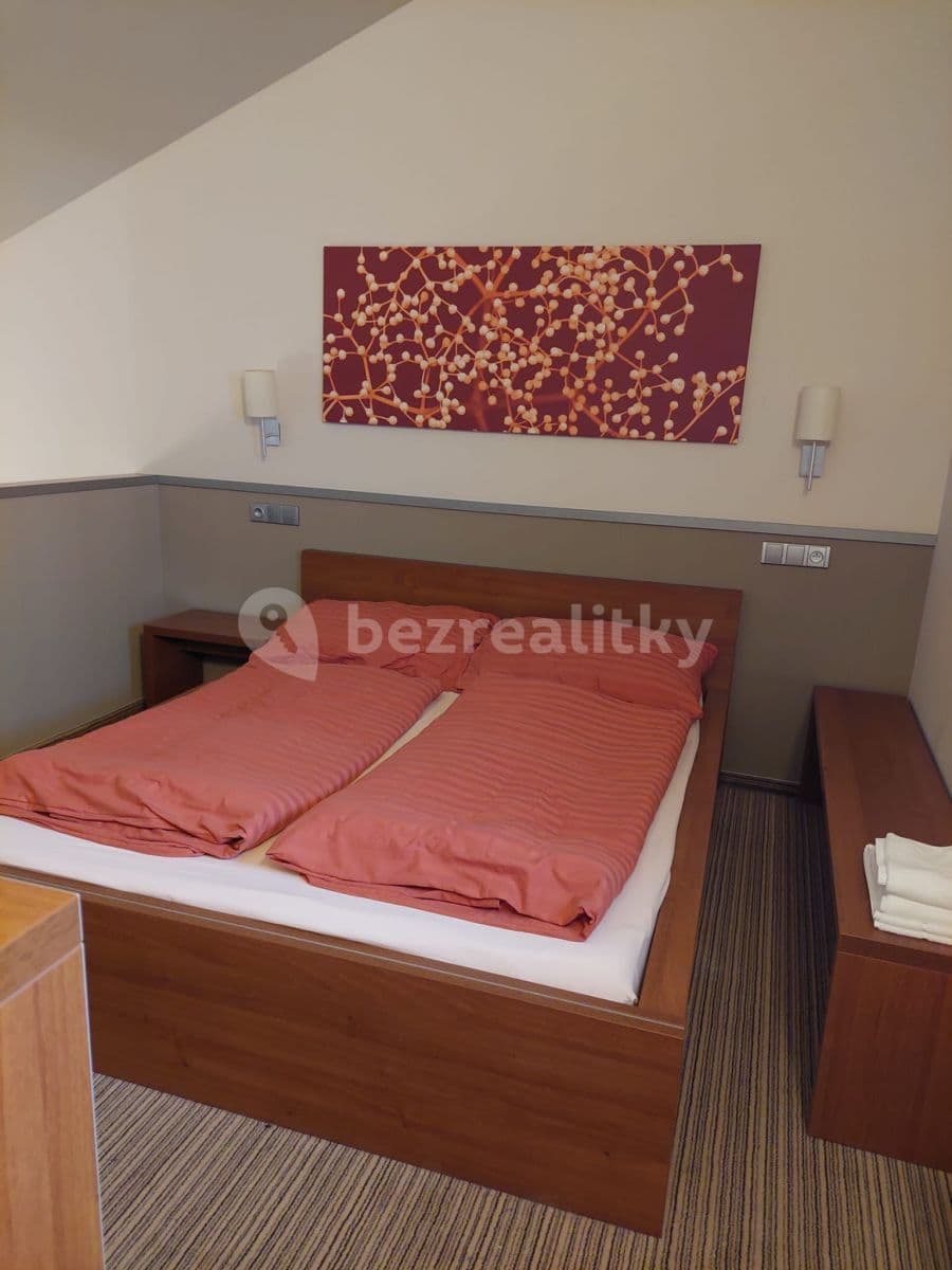 1 bedroom with open-plan kitchen flat to rent, 42 m², Pod Dálnicí, Králův Dvůr, Středočeský Region 1 bedroom with open-plan kitchen flat to rent, 42 m², Pod Dálnicí, Králův Dvůr, Středočeský Region