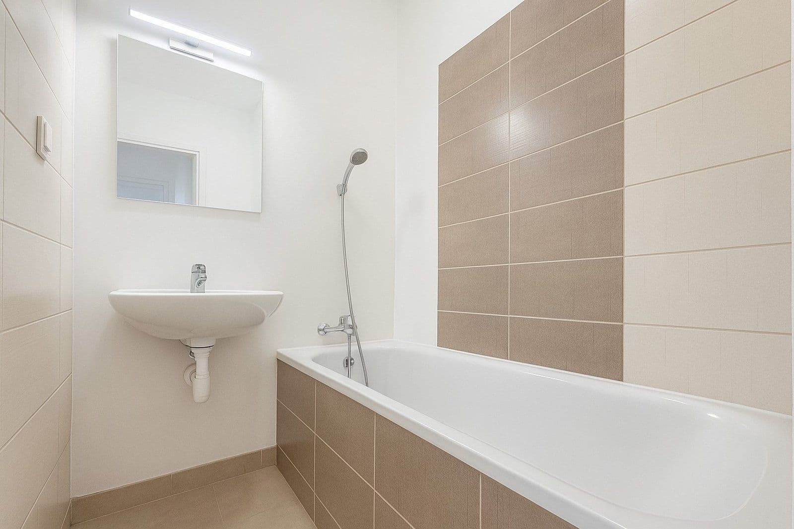 2 bedroom flat to rent, 55 m², Čapkova, Karviná, Moravskoslezský Region 2 bedroom flat to rent, 55 m², Čapkova, Karviná, Moravskoslezský Region