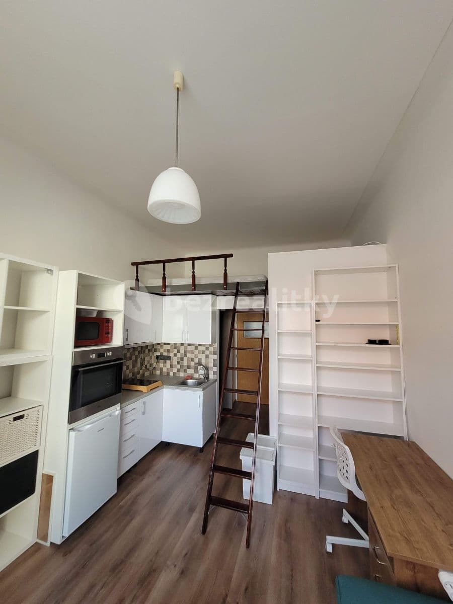 Studio flat to rent, 25 m², Magistrů, Prague, Prague Studio flat to rent, 25 m², Magistrů, Prague, Prague