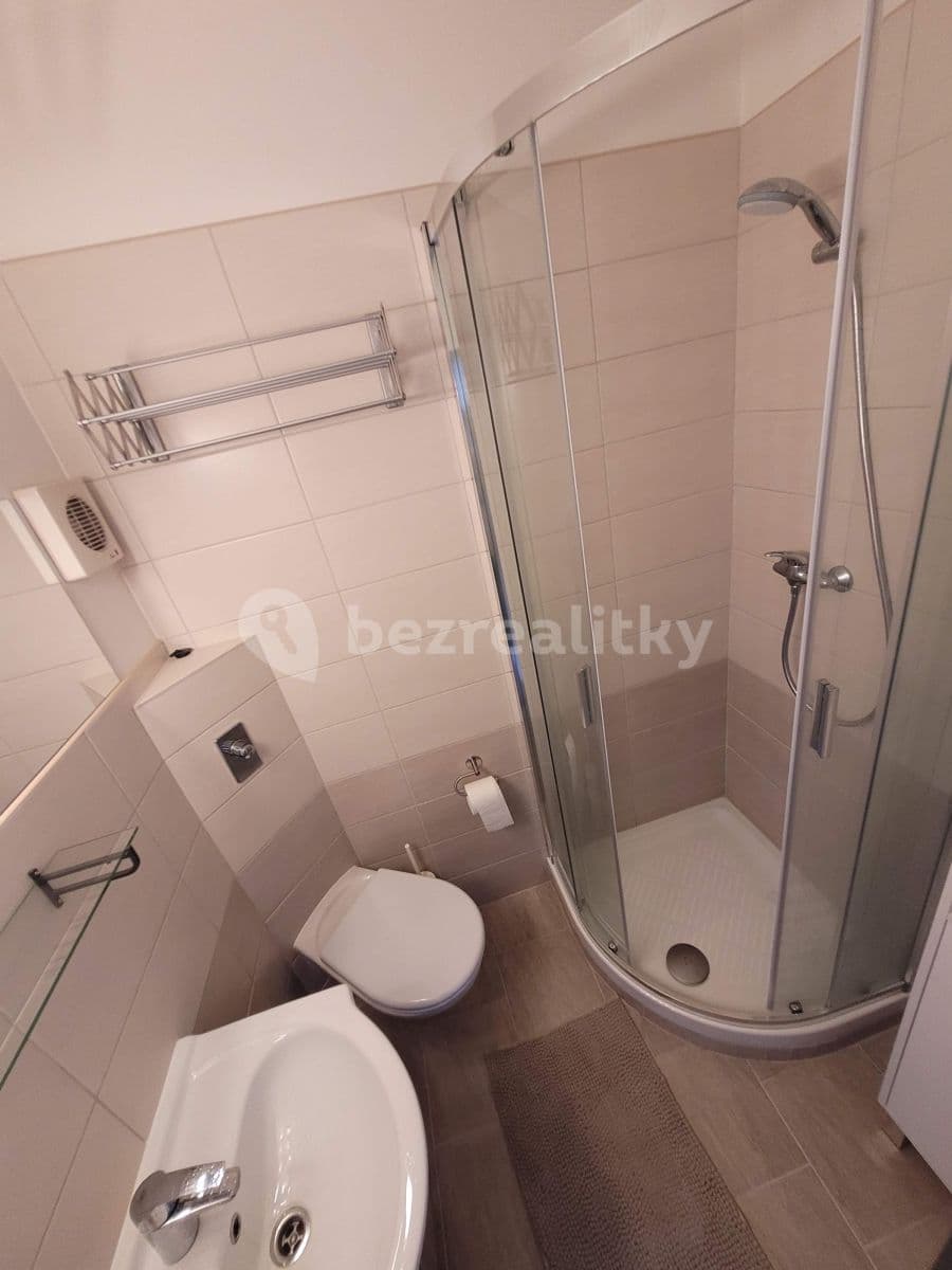 Studio flat to rent, 25 m², Magistrů, Prague, Prague Studio flat to rent, 25 m², Magistrů, Prague, Prague