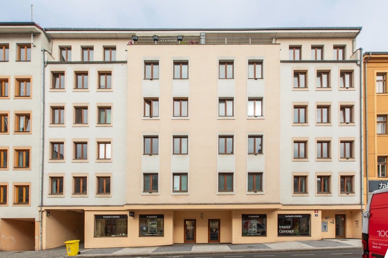 1 bedroom with open-plan kitchen flat to rent, 43 m², Husitská, Prague, Prague 1 bedroom with open-plan kitchen flat to rent, 43 m², Husitská, Prague, Prague