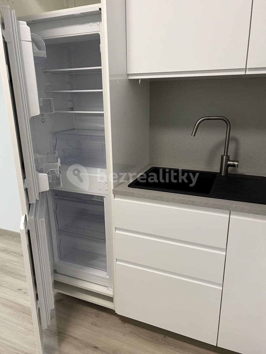 Studio flat to rent, 32 m², Kovářská, Prague, Prague Studio flat to rent, 32 m², Kovářská, Prague, Prague