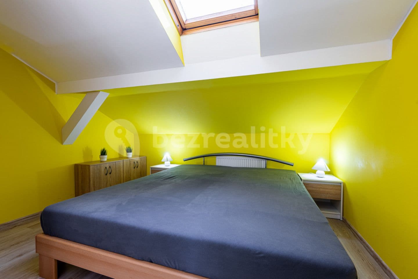 4 bedroom flat for sale, 121 m², Raisova, Karlovy Vary, Karlovarský Region