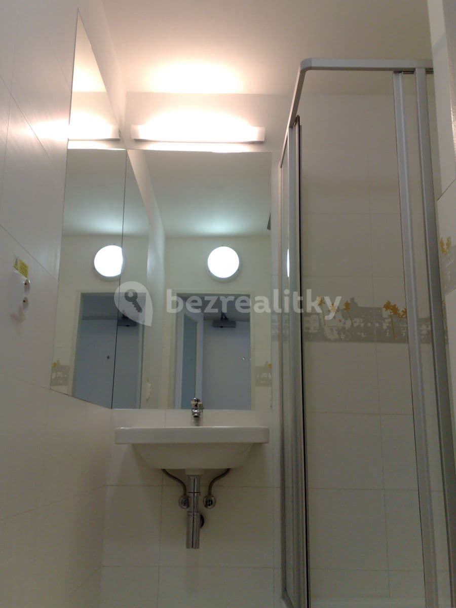 2 bedroom flat to rent, 45 m², Molákova, Prague, Prague 2 bedroom flat to rent, 45 m², Molákova, Prague, Prague