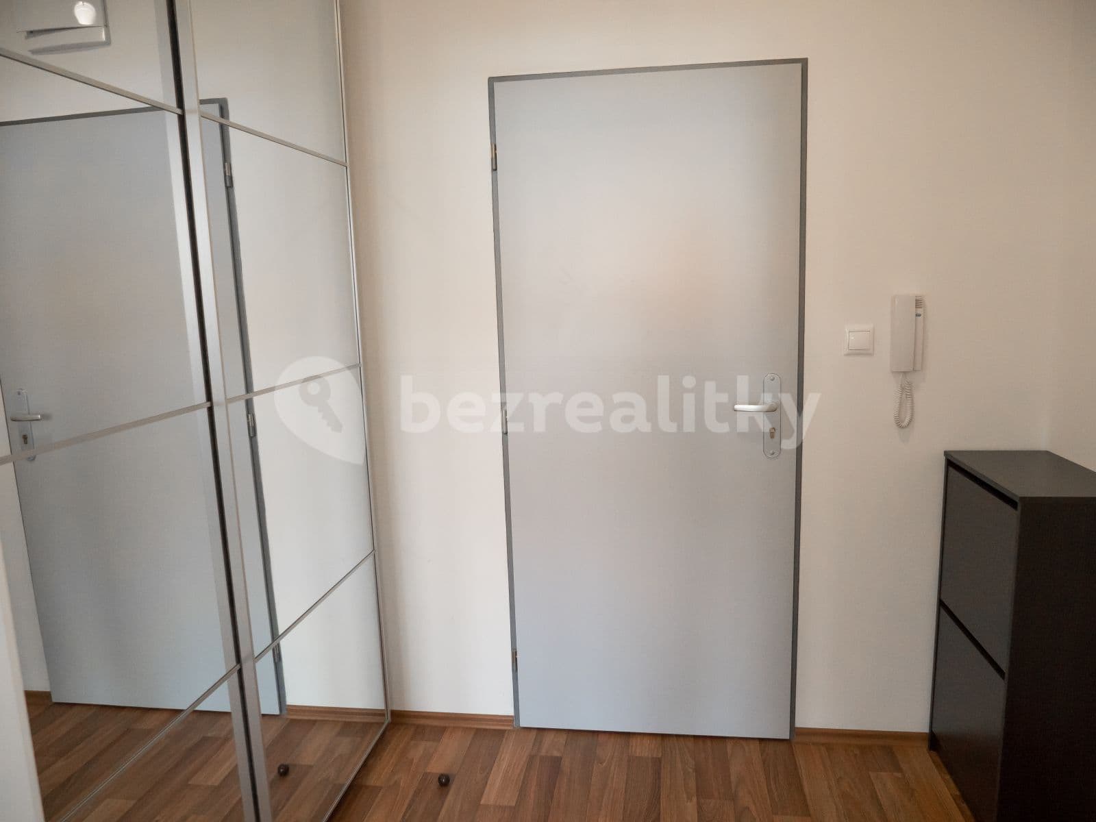 1 bedroom with open-plan kitchen flat to rent, 43 m², Tkalcovská, Brno, Jihomoravský Region 1 bedroom with open-plan kitchen flat to rent, 43 m², Tkalcovská, Brno, Jihomoravský Region