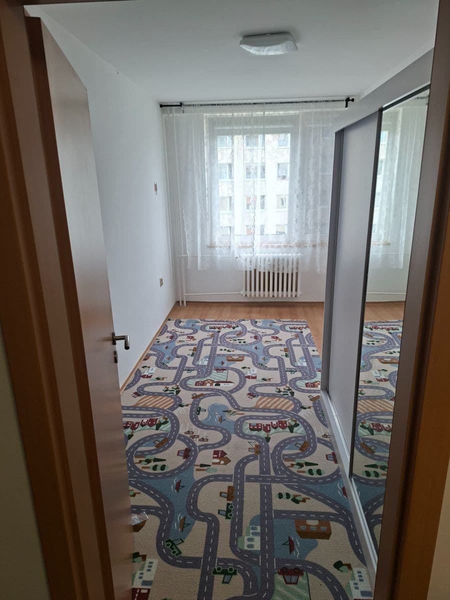 3 bedroom flat to rent, 71 m², Na Vyhaslém, Kladno, Středočeský Region 3 bedroom flat to rent, 71 m², Na Vyhaslém, Kladno, Středočeský Region