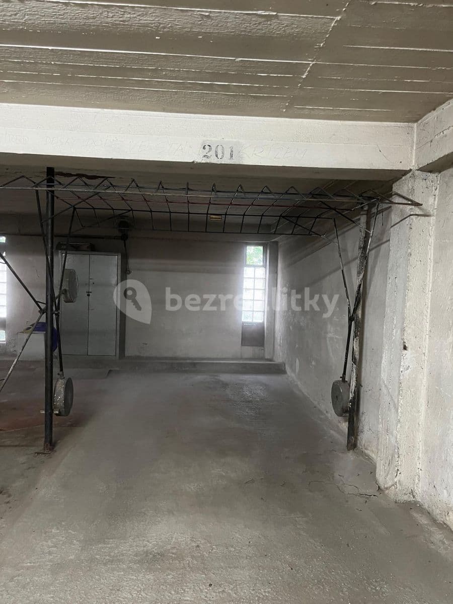 garage to rent, 20 m², Jihlavská, Prague, Prague garage to rent, 20 m², Jihlavská, Prague, Prague