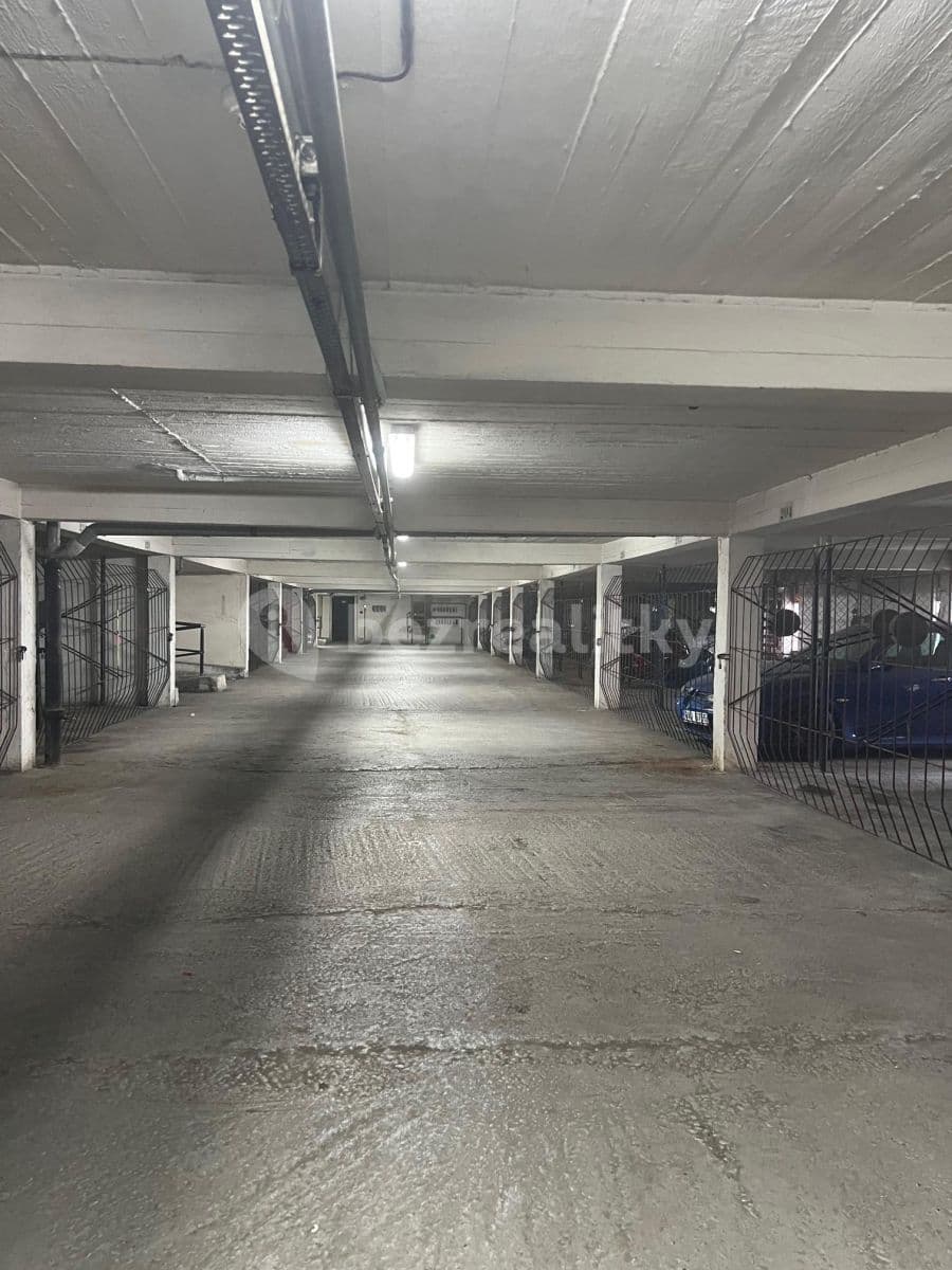 garage to rent, 20 m², Jihlavská, Prague, Prague garage to rent, 20 m², Jihlavská, Prague, Prague