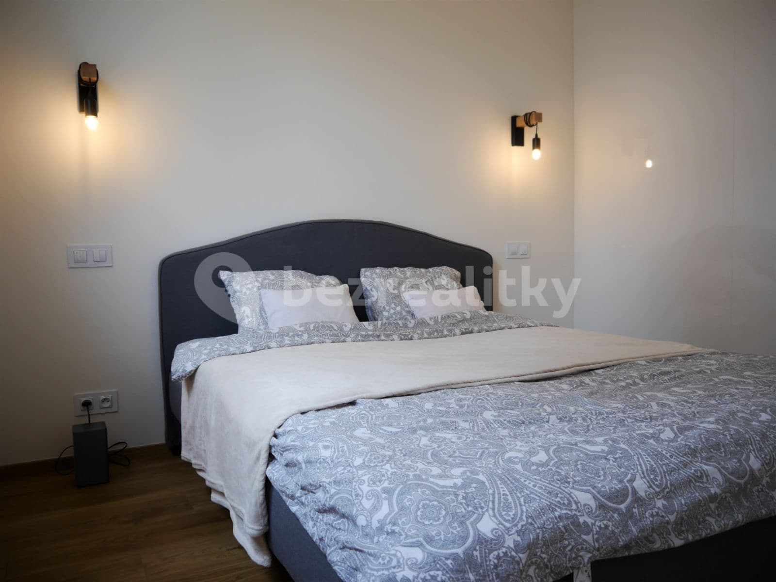 1 bedroom with open-plan kitchen flat to rent, 52 m², Prague, Prague