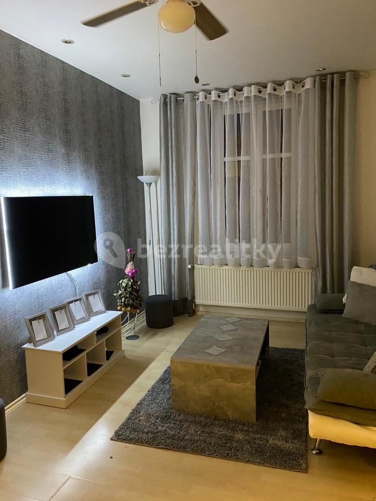 2 bedroom with open-plan kitchen flat to rent, 80 m², Koterovská, Plzeň, Plzeňský Region 2 bedroom with open-plan kitchen flat to rent, 80 m², Koterovská, Plzeň, Plzeňský Region