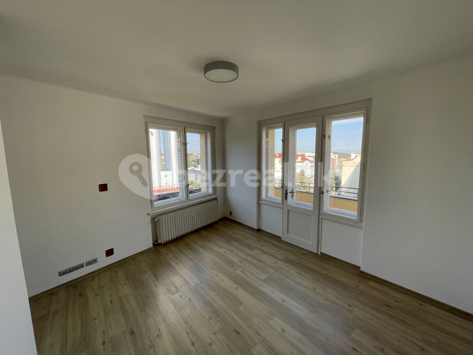1 bedroom with open-plan kitchen flat to rent, 74 m², Ondříčkova, Prague, Prague 1 bedroom with open-plan kitchen flat to rent, 74 m², Ondříčkova, Prague, Prague
